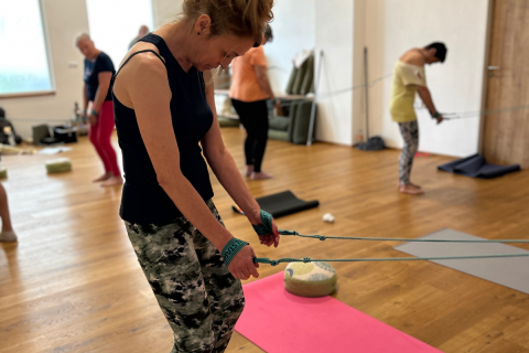 Rozhýbejte záda, uvolněte tělo – začněte se SM lanem