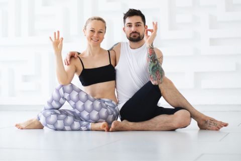 Párová večerní jóga