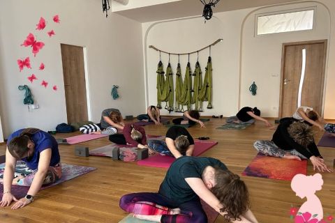 Ranní jóga a brunch k MDŽ